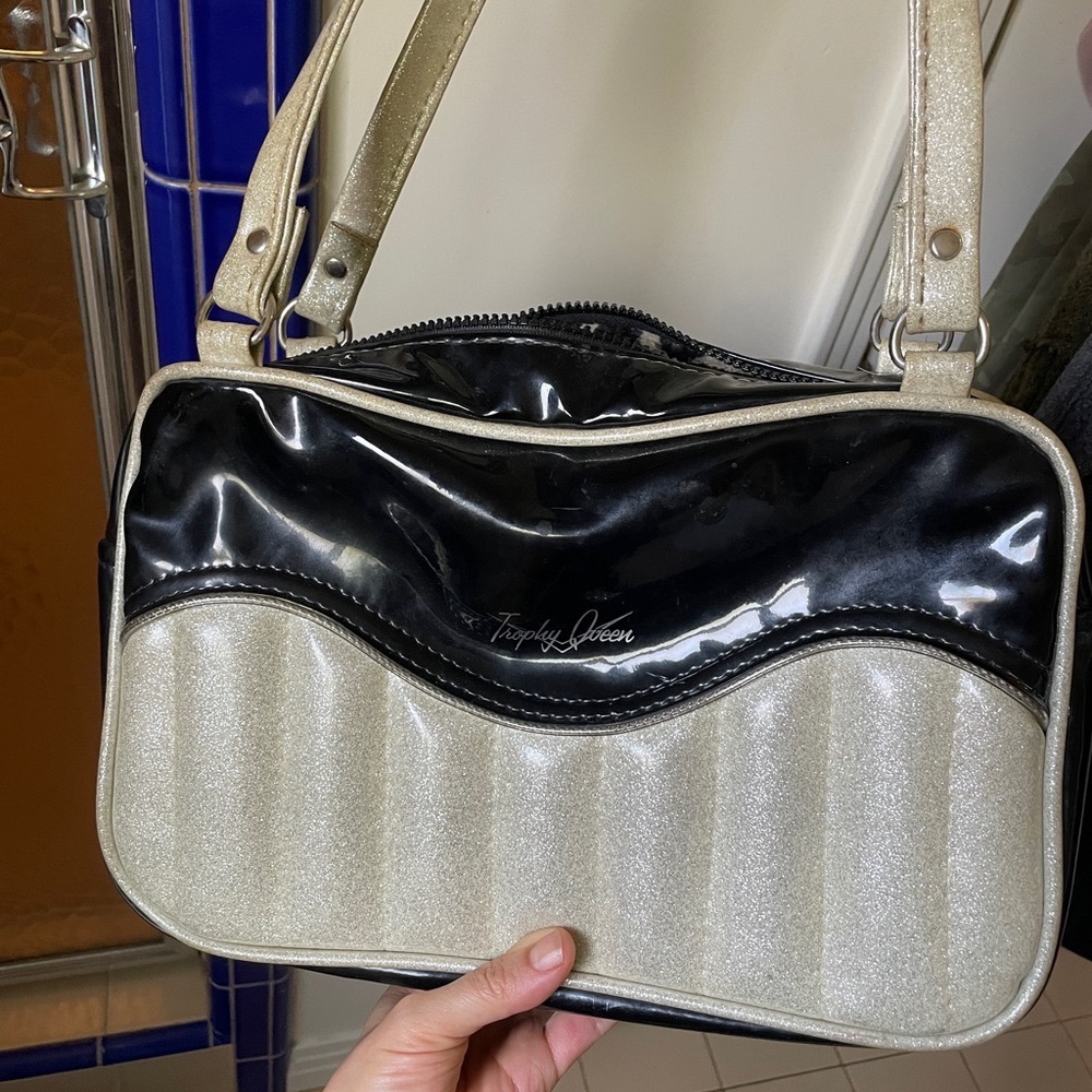 Trophy Queen sparkly vinyl rockabilly shoulder bag